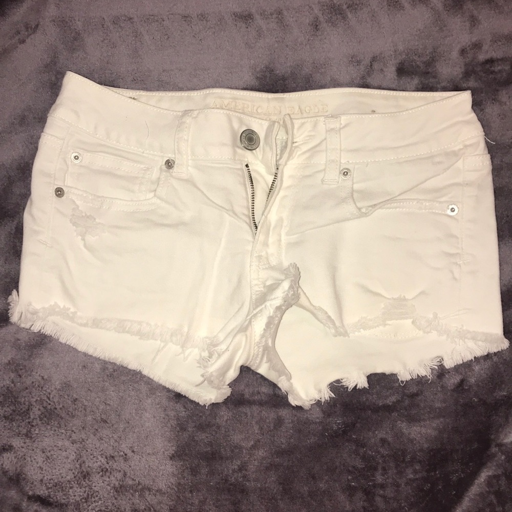 American Eagle white shorts